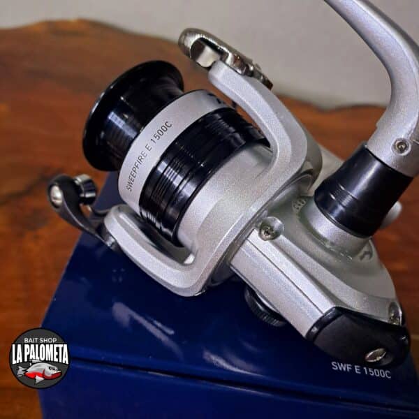 Reel Frontal Daiwa Sweepfire E 1500C - Imagen 3