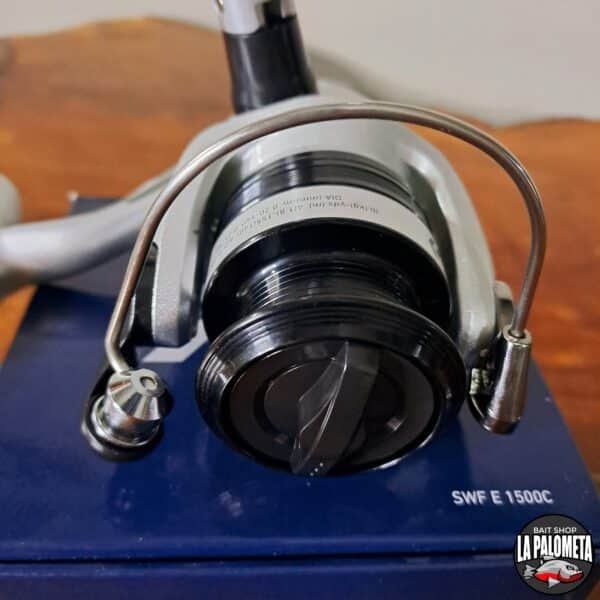 Reel Frontal Daiwa Sweepfire E 1500C - Imagen 9